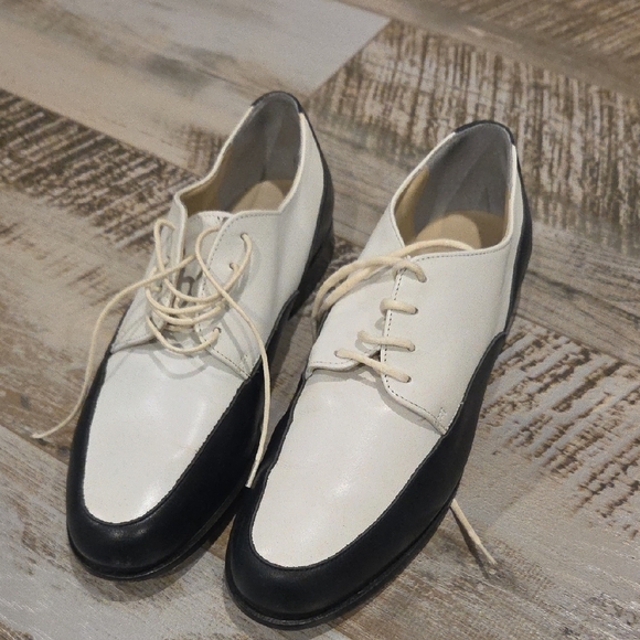 Black and White Two-Tone Oxford Derbys - Picture 8 of 9